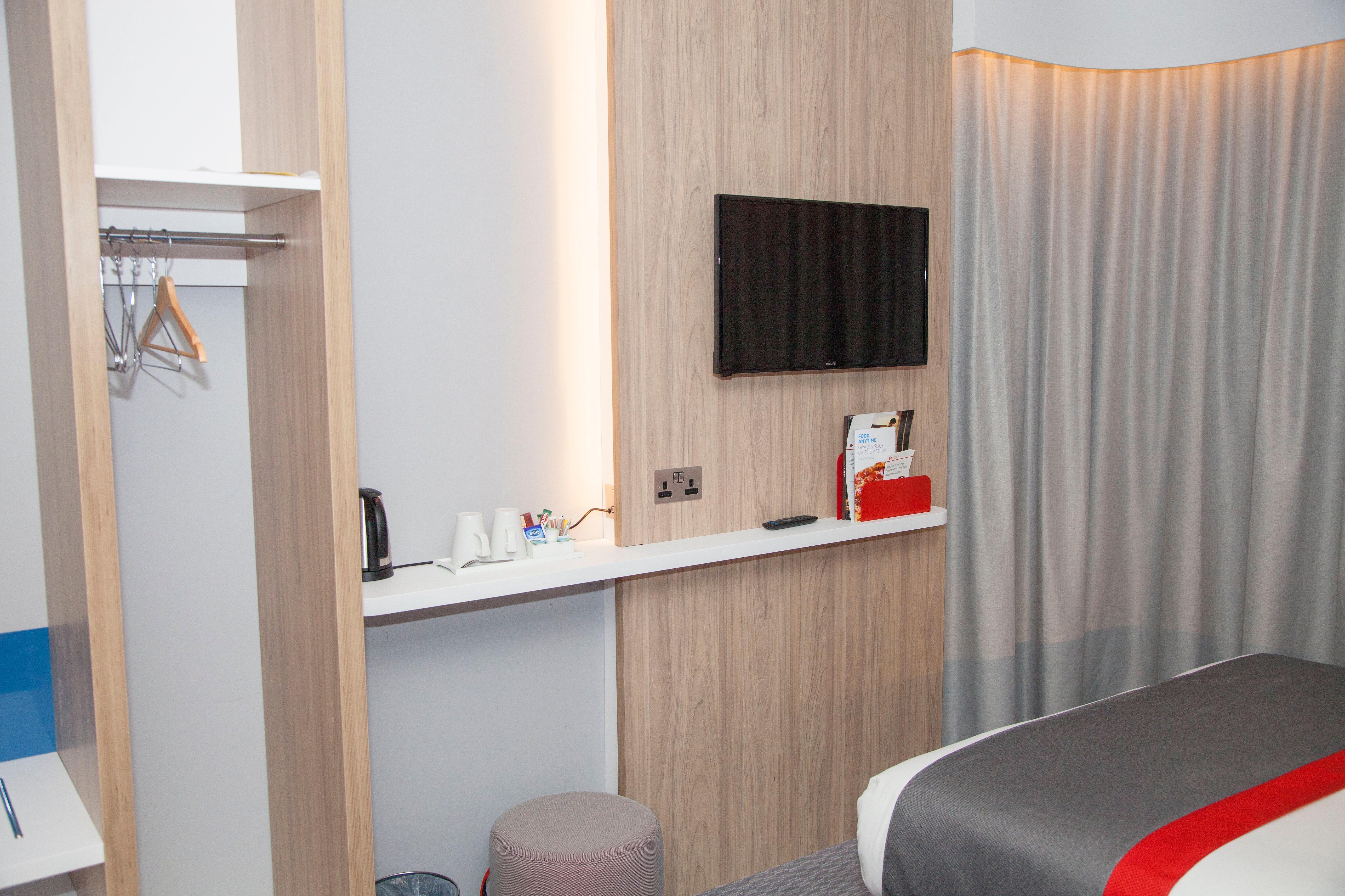 Holiday Inn Express Cardiff Bay By Ihg Exterior foto