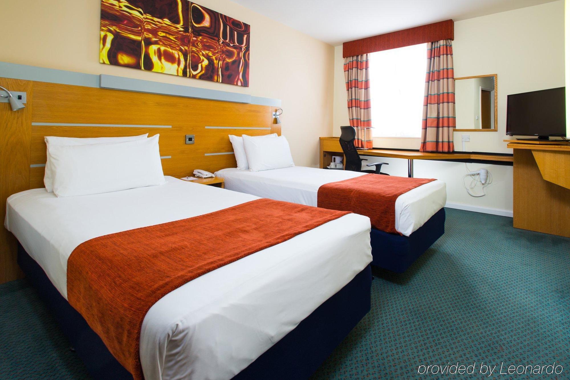 Holiday Inn Express Cardiff Bay By Ihg Exterior foto